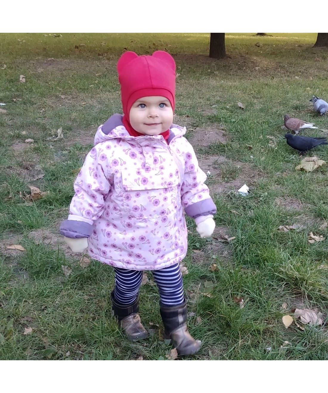 Ryški kepurė šalmukas pavasariui Ryški kepurė šalmukas pavasariui